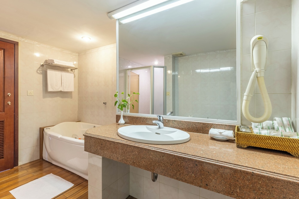 Thang Loi Hotel 48/50