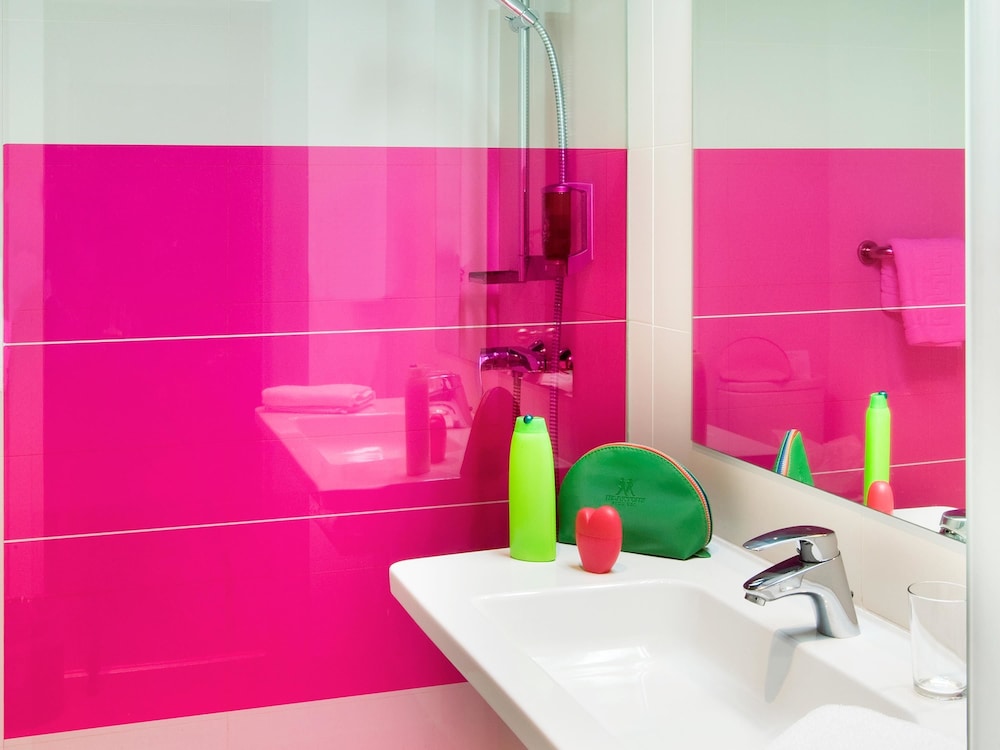 Ibis Styles Madrid Prado 50/50
