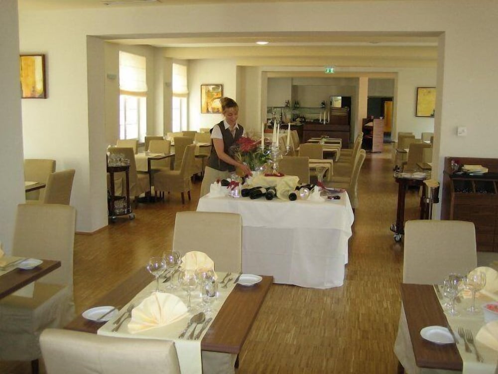 Sante Royale Hotel 38/65
