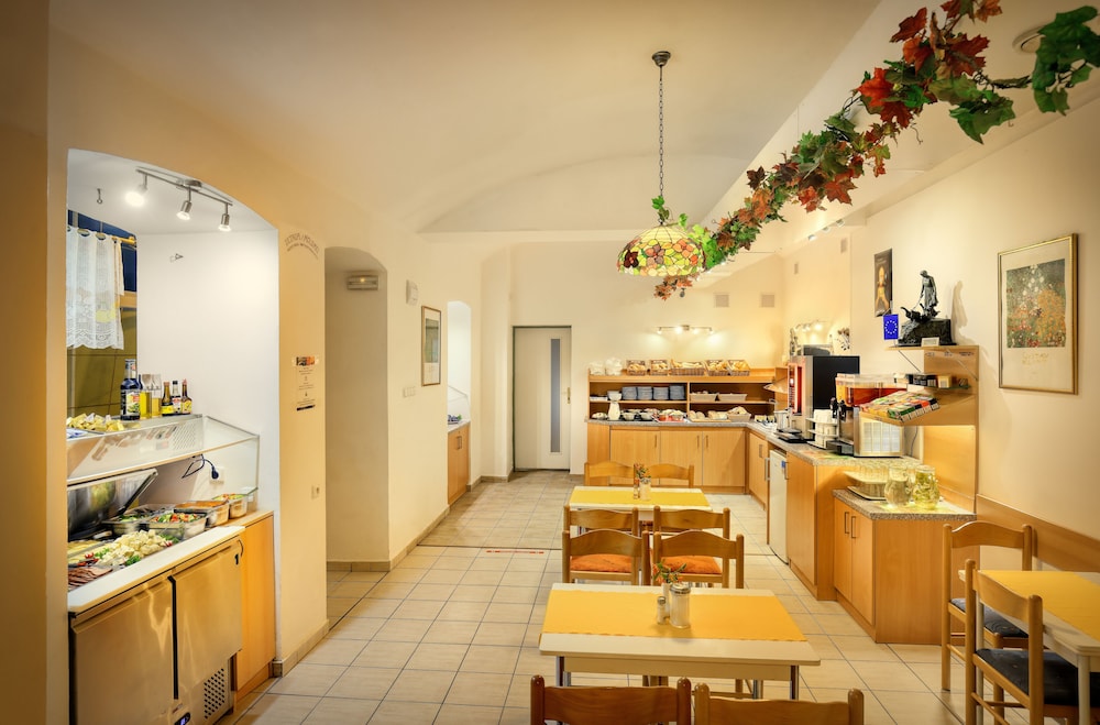 Hotel Golden City Garni 46/55