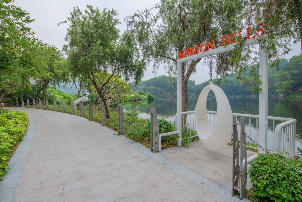 Mission Hills Resort Dongguan 42/50