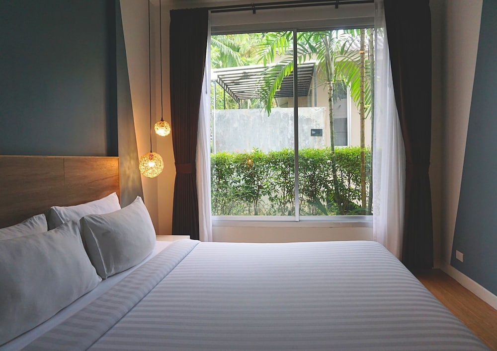 1 BEDROOM, VILLA, POOL VIEW