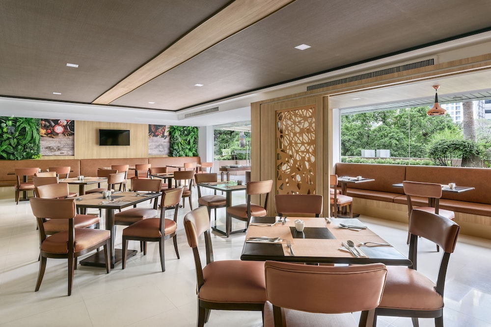 Adelphi Grande Sukhumvit 47/70