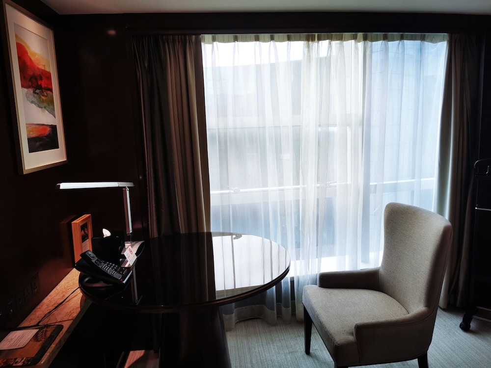 The Pavilion Hotel 36/50