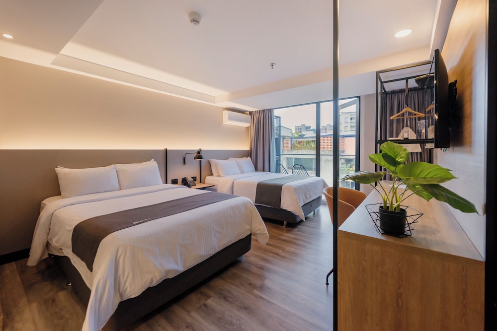 LETTERA HOTEL 16/50