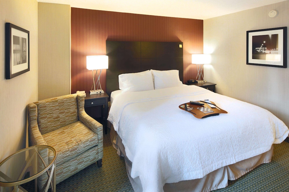 Hampton Inn & Suites Arlington Crystal City DCA 7/64