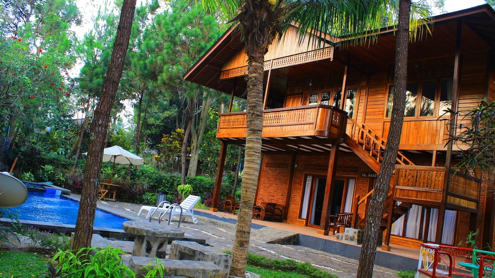 Jambuluwuk Convention Hall And Resort Puncak 3/56