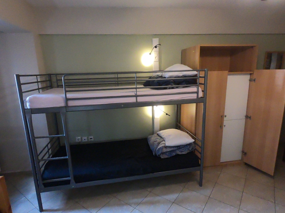 MIXED DORM, BASIC