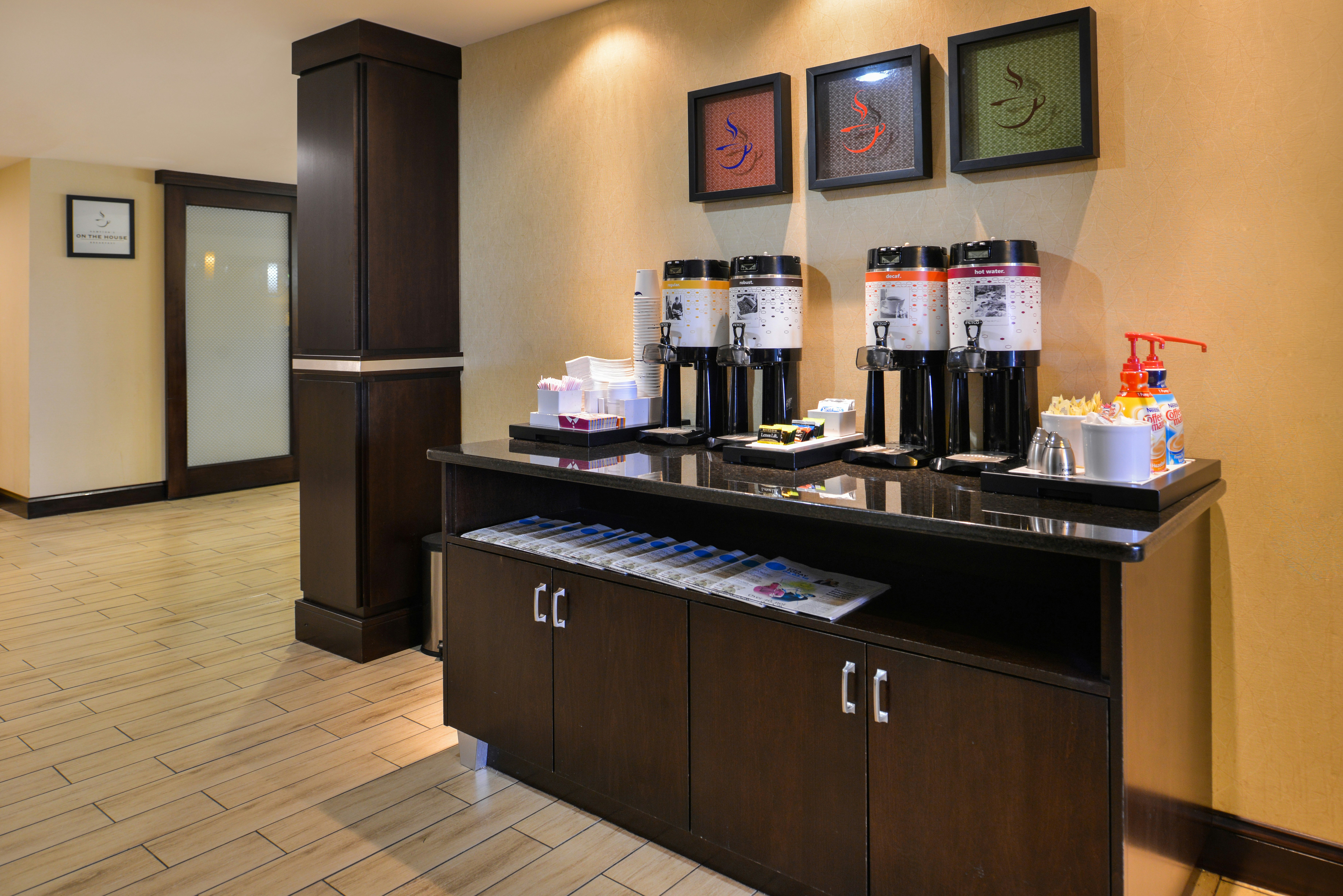 Hampton Inn Raleighclayton I40 8/61