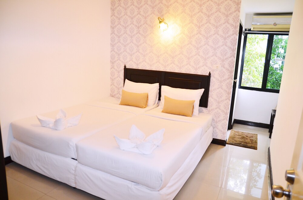 SUPERIOR, TWIN BEDS