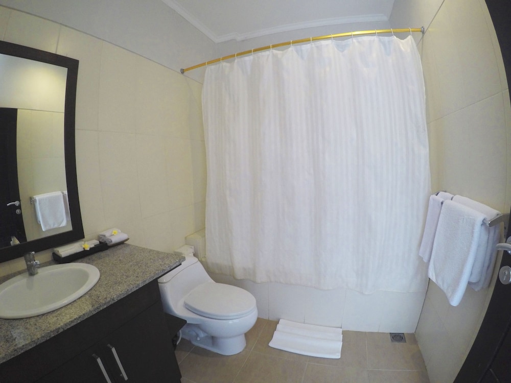 MAMO HOTEL ULUWATU 32/34