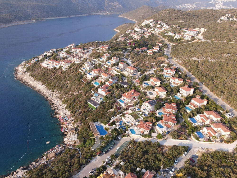 Atalante Hotel 44/50