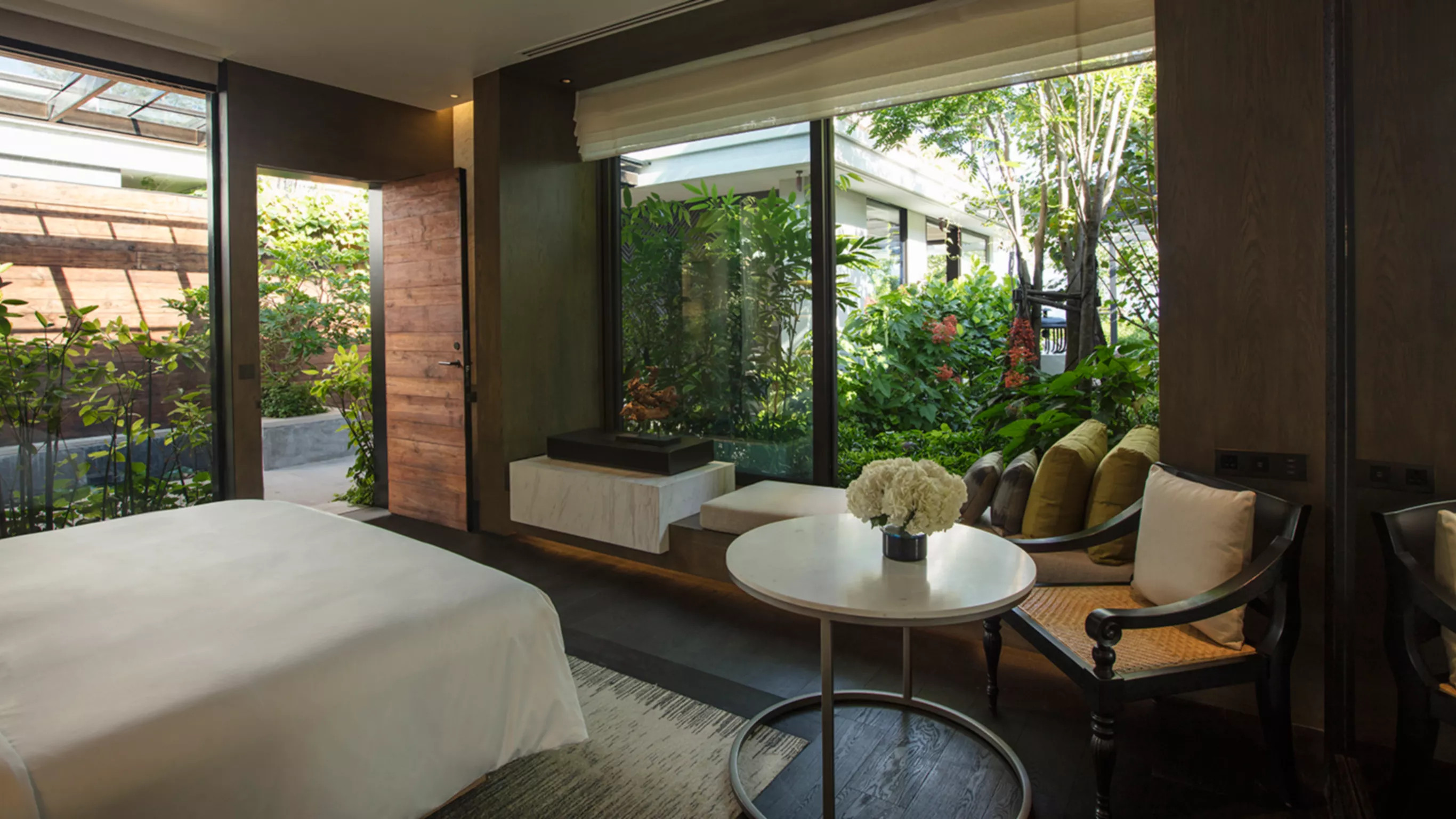 POOL, VILLA, TWIN BEDS, BEACH FRONT