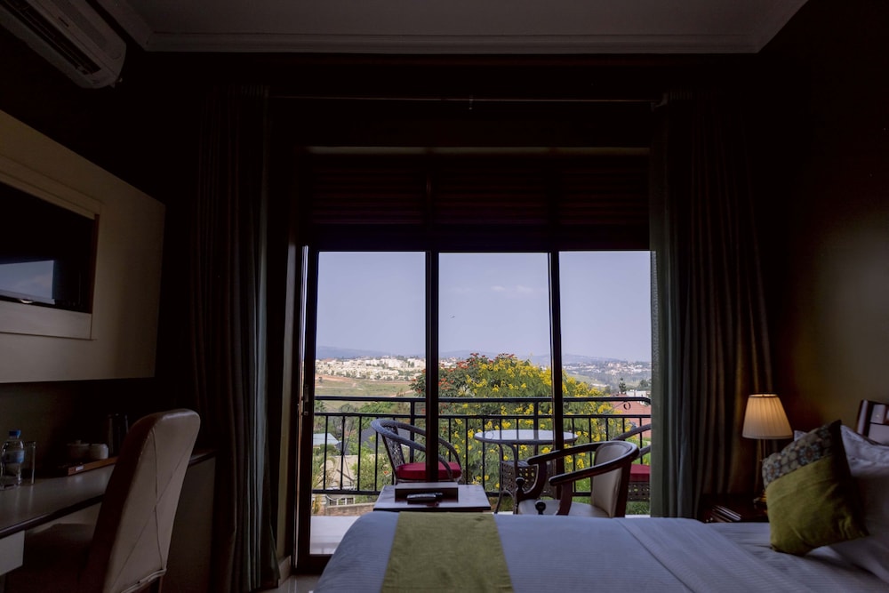 Legend Hotel 29/59
