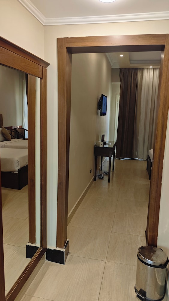 Ramage Hotel & Resort 106/130
