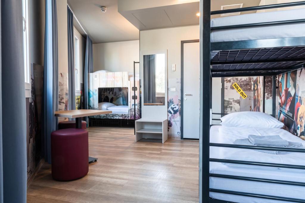 Private, 8 Beds, 4 Bunk Beds