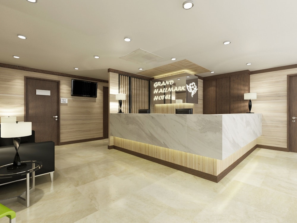 Grand Hallmark Hotel 2/29
