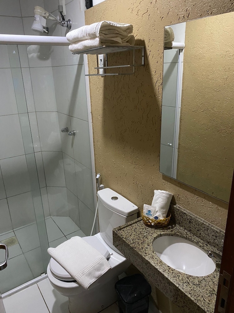 Aquarius Hotel 48/50