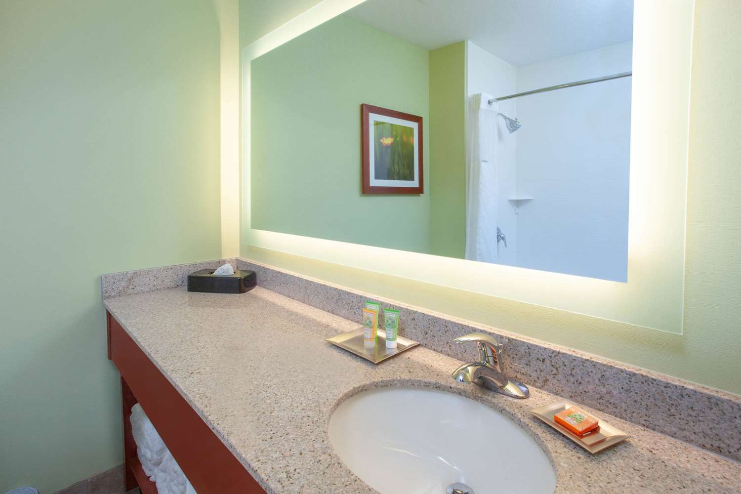 Wyndham Garden Fort Wayne 30/32