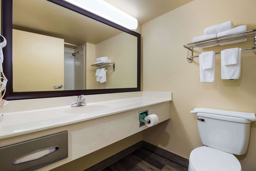 Quality Inn & Suites North Myrtle Beach 59/61