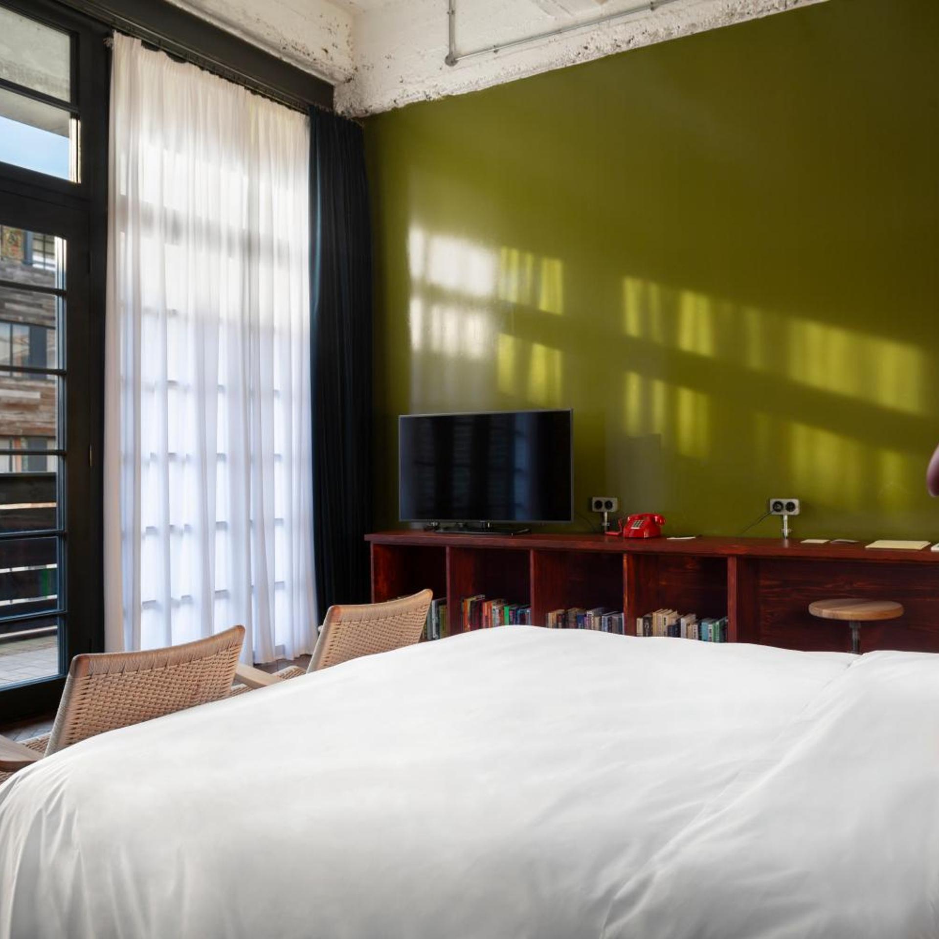 Room, Terrace