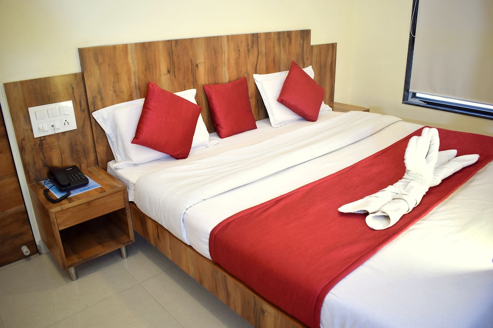 Hotel Shree Pratham Milan 12/28