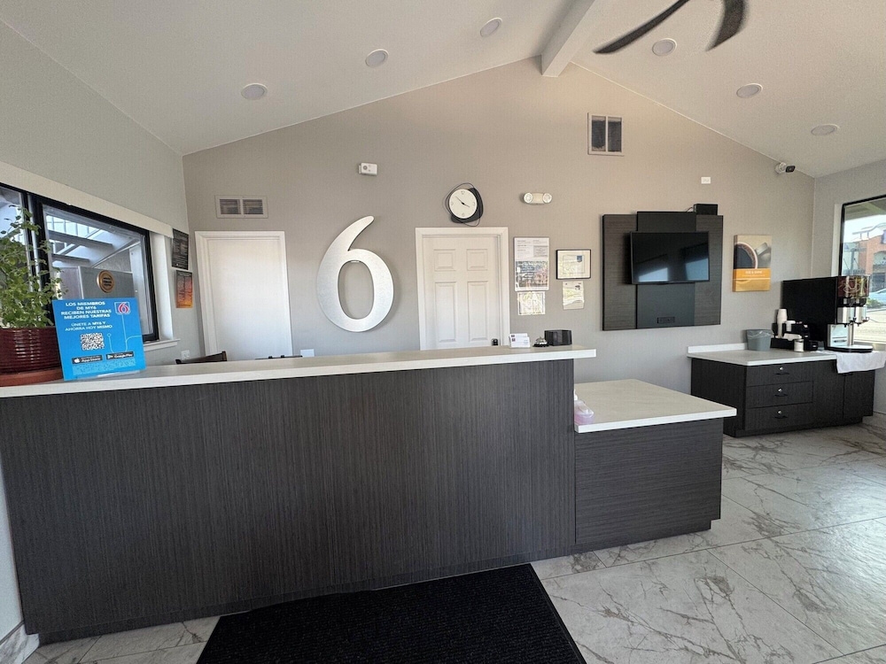 Motel6 Willows, CA 7/60