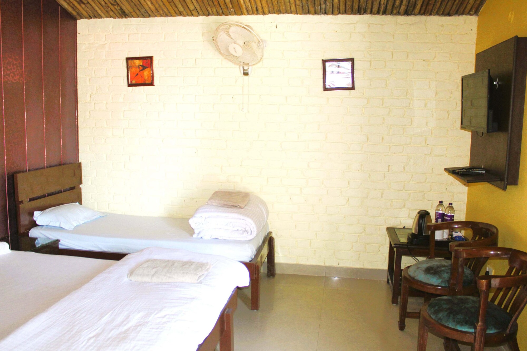 Family, Cottage, 1 King and 1 Single Beds, Resort View