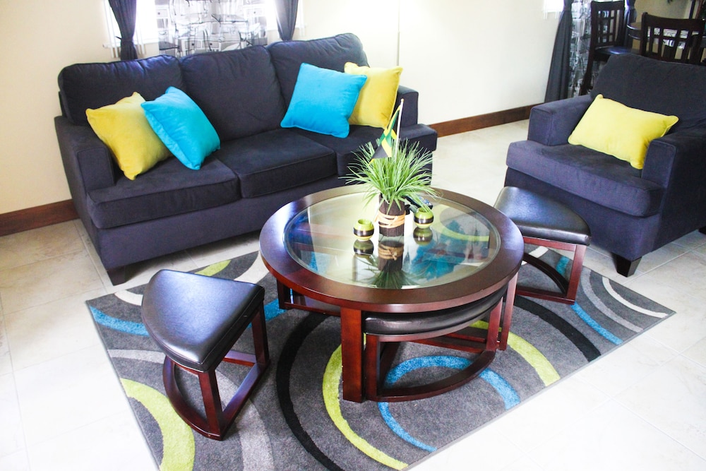 Eclipse Suite Guest Apartments 56/77