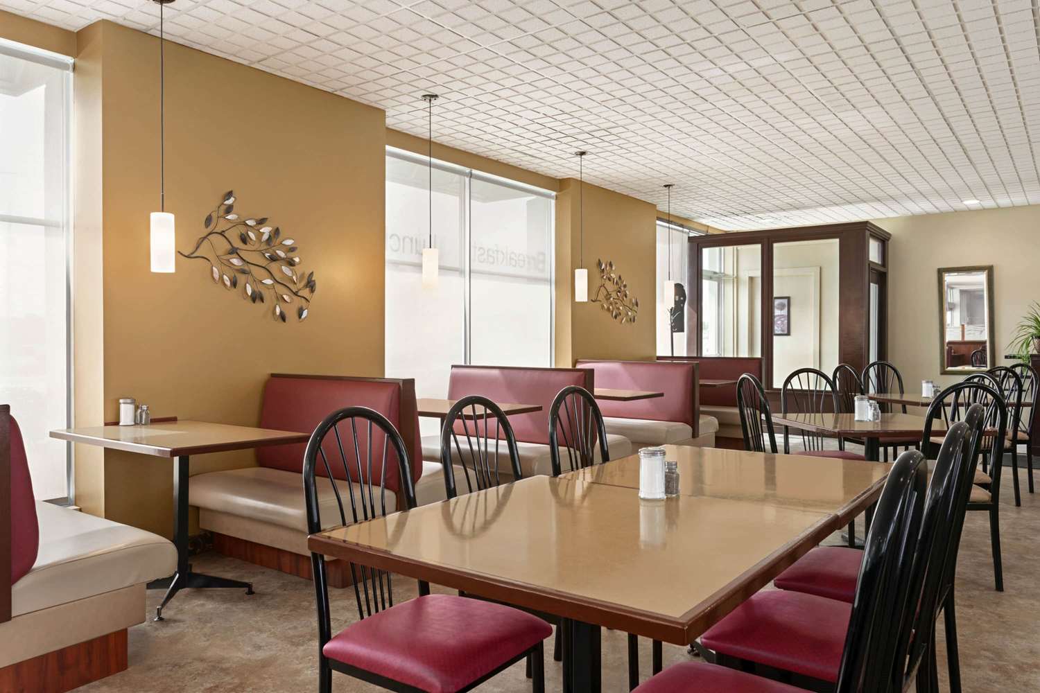Days Inn By Wyndham London 11/15