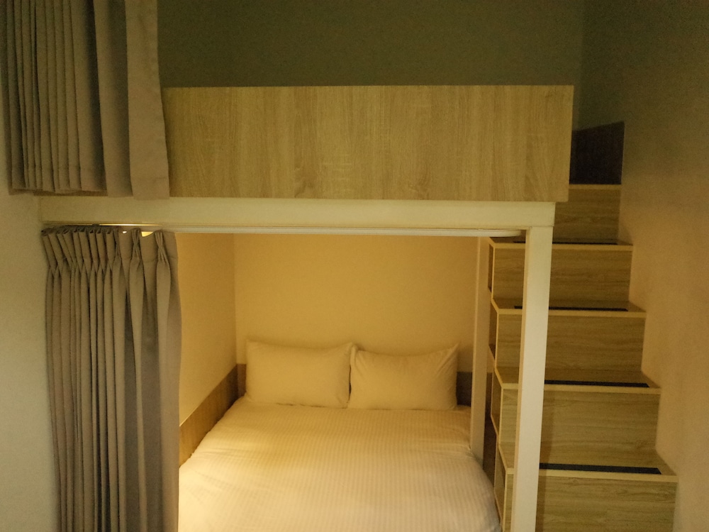 Paper Plane Hostel 19/50