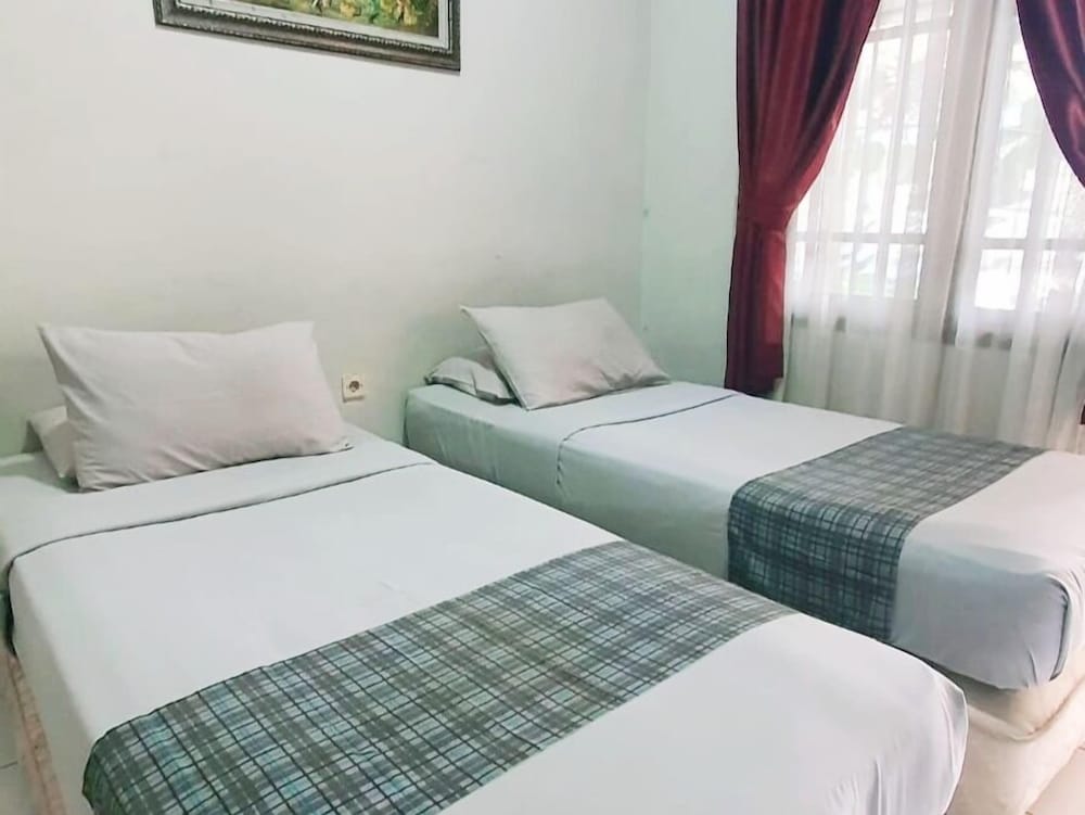 Aries Biru Hotel and Villa 12/49
