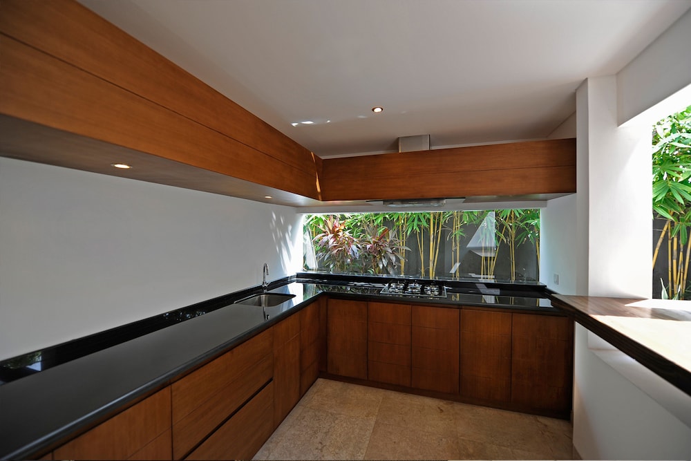 The Layar - Designer Villas & Spa 2/50