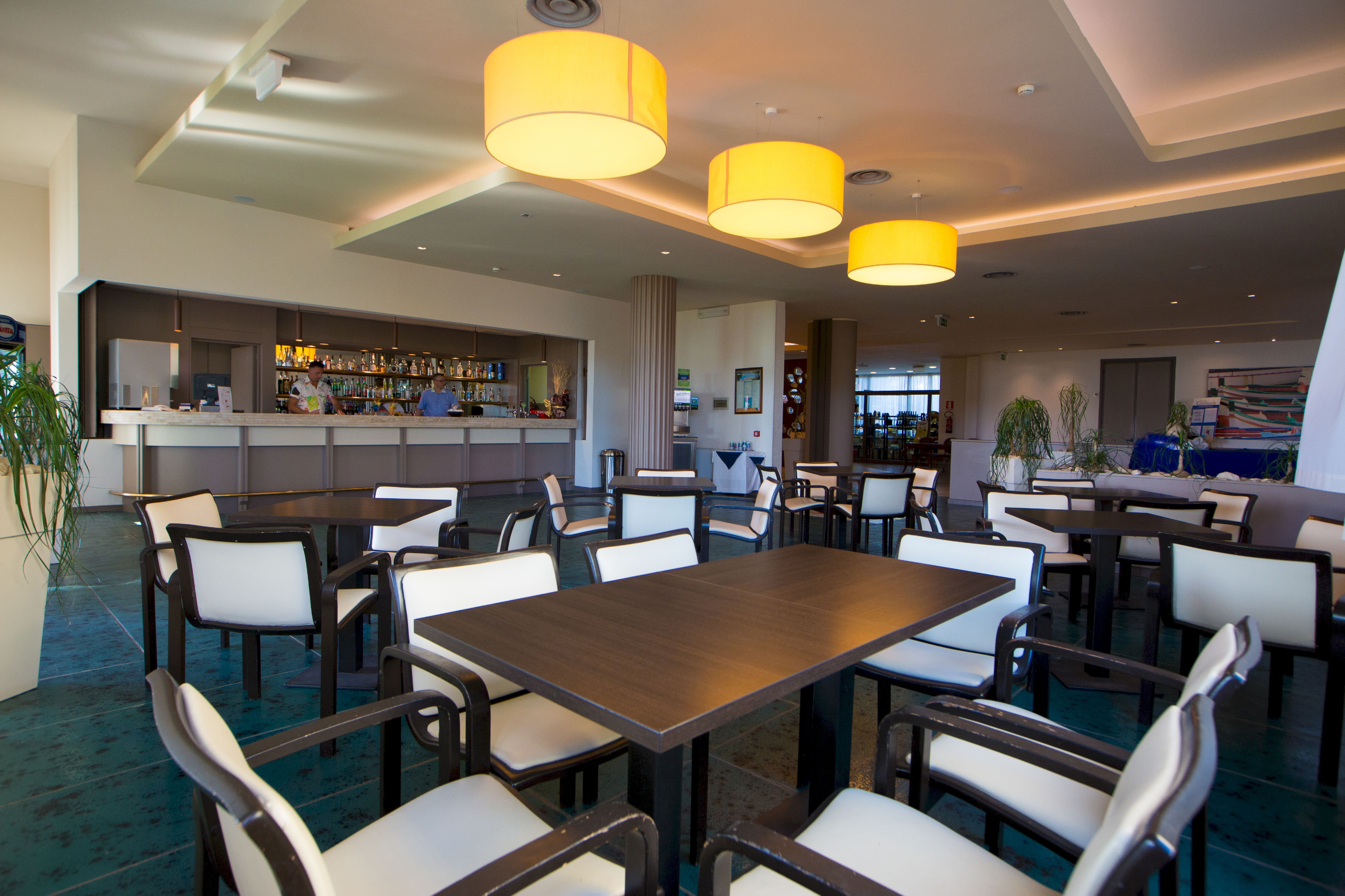 MClub Lipari 33/49
