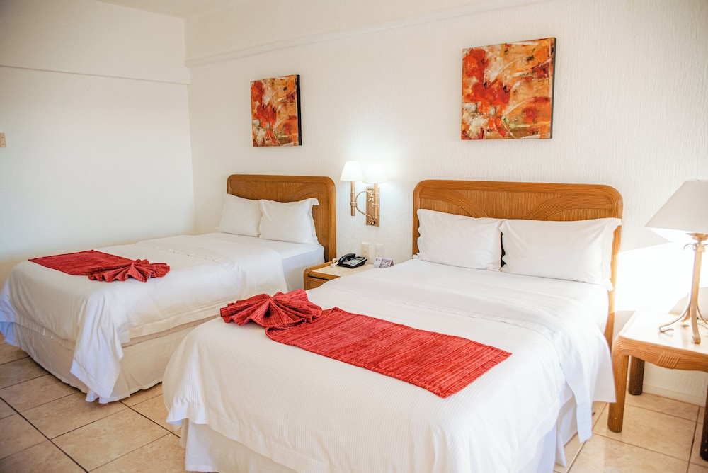 Standard, 2 Double Beds