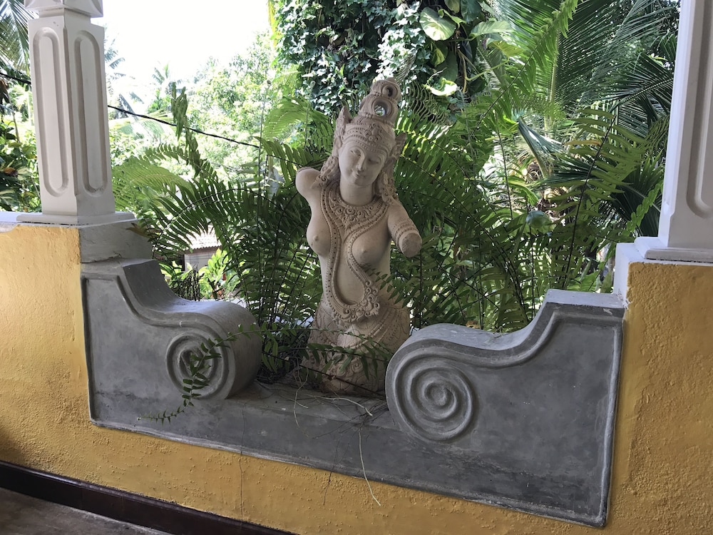Thambapanni Retreat 60/72