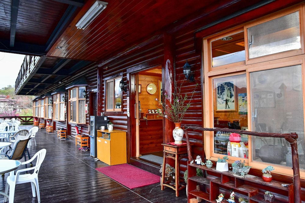 Beverly B&B 34/50