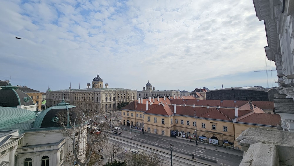 Hotel Pension Museum 57/63