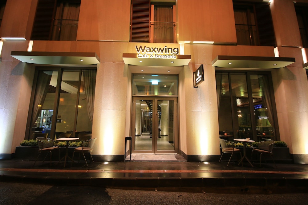 Waxwing Hotel 7/53