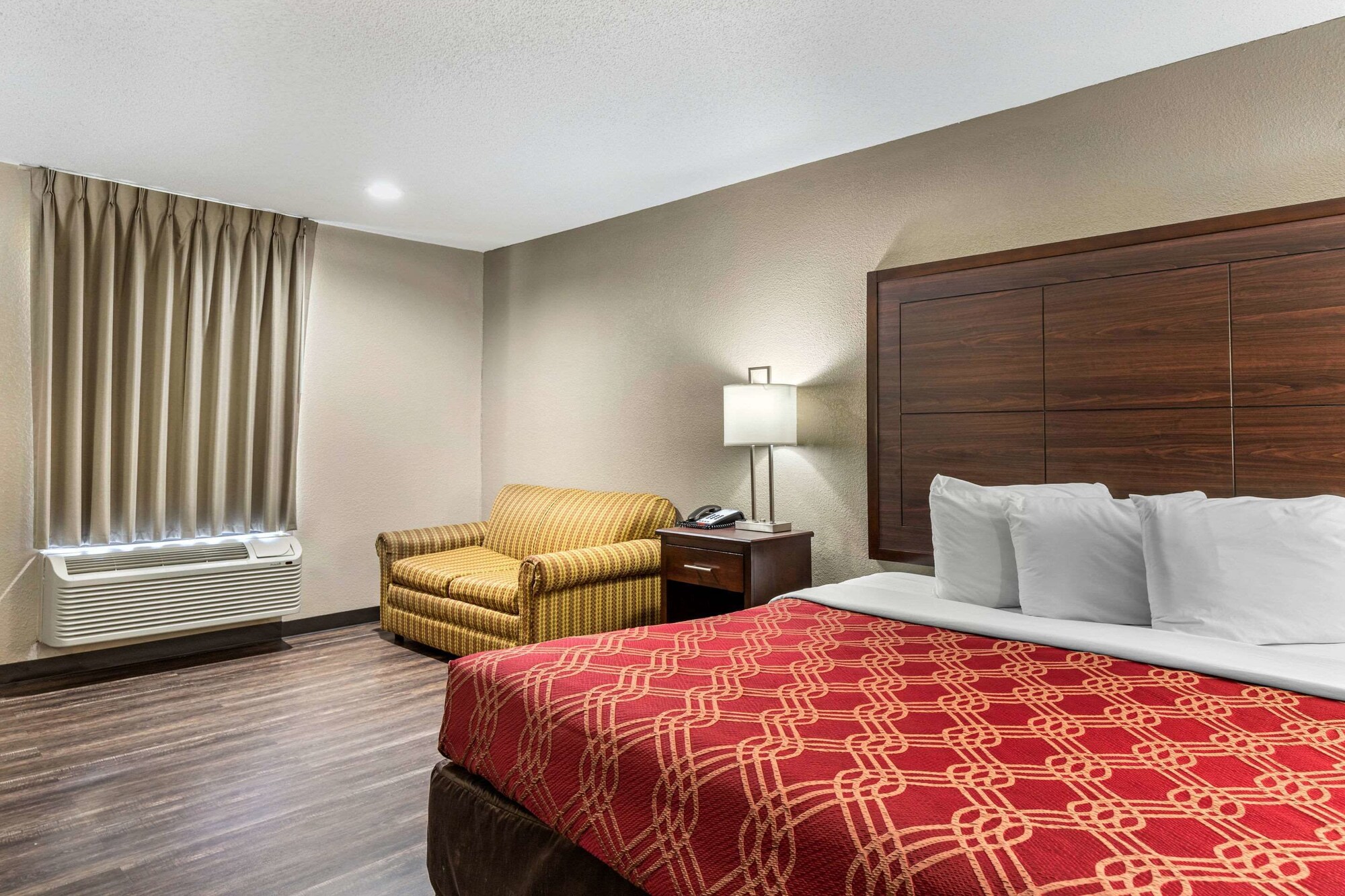 ROOM, KING BED, ACCESSIBLE