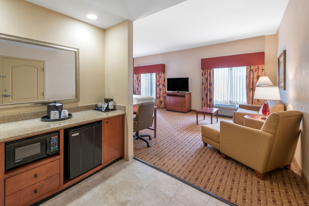 Hampton Inn And Suites Arcata 32/42