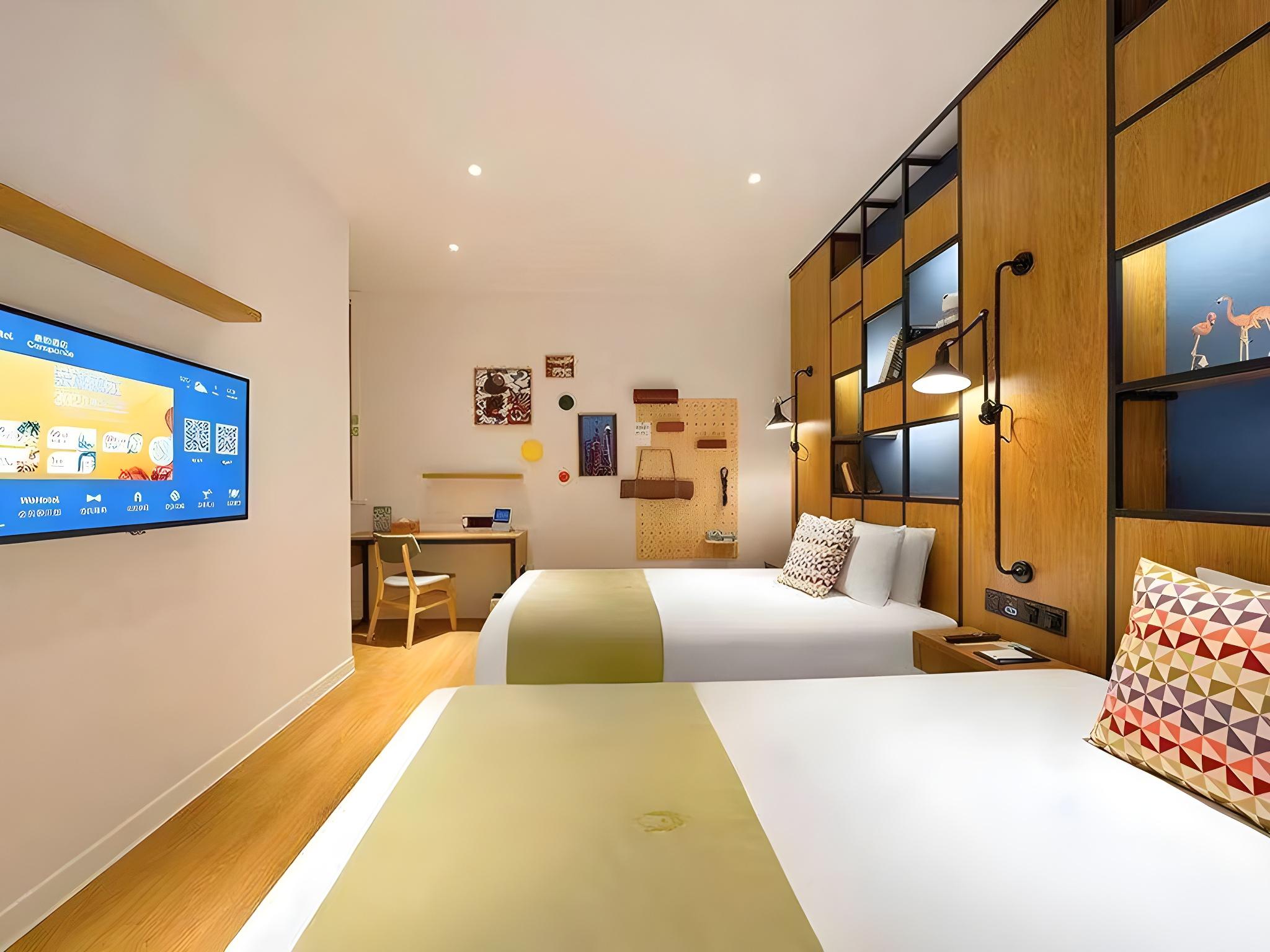 Fitup, Twin Beds