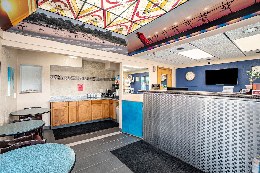 Great Lakes Inn and Suites 12/45