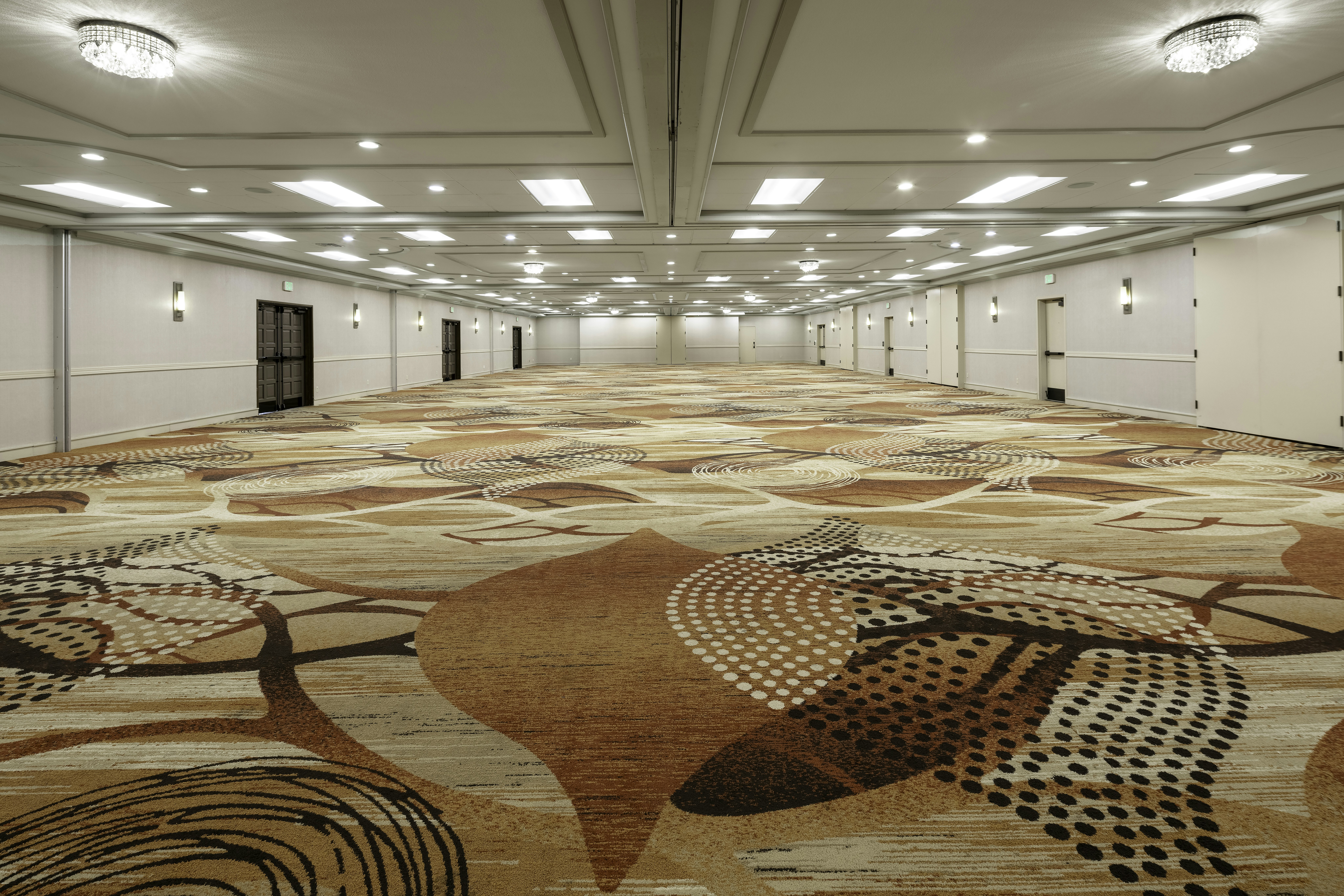 Embassy Suites Hotel Palm Desert 24/34