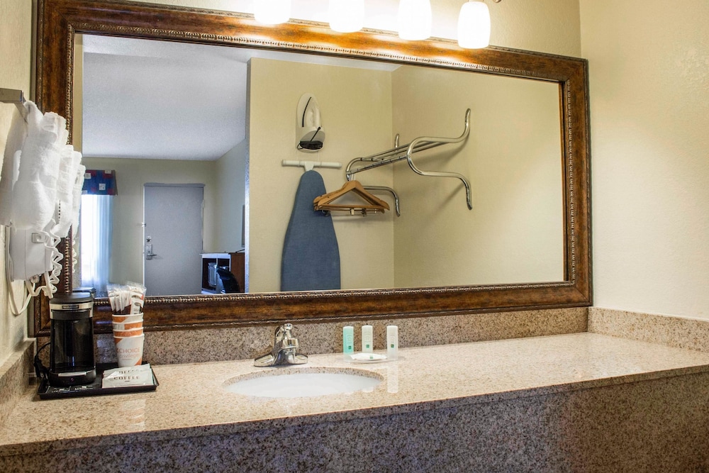 Quality Inn Benson I-10 Exit 304 16/49