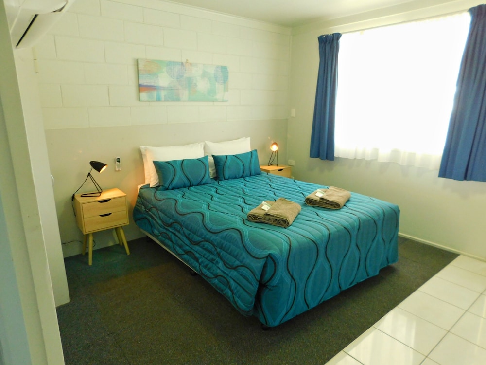 Hatton Vale Motel 9/41