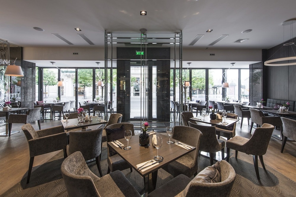 Congress Avenue 42/62