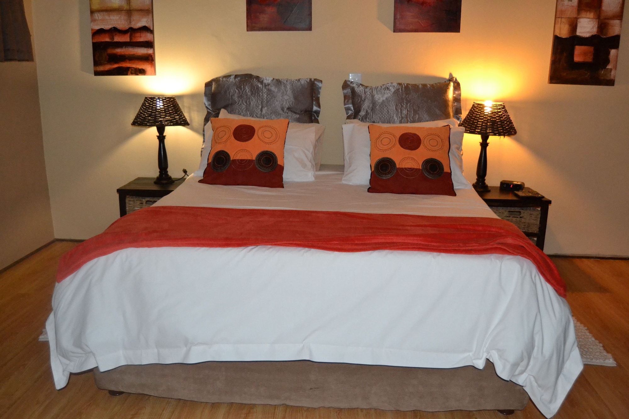Ocean, Queen Bed, Balcony