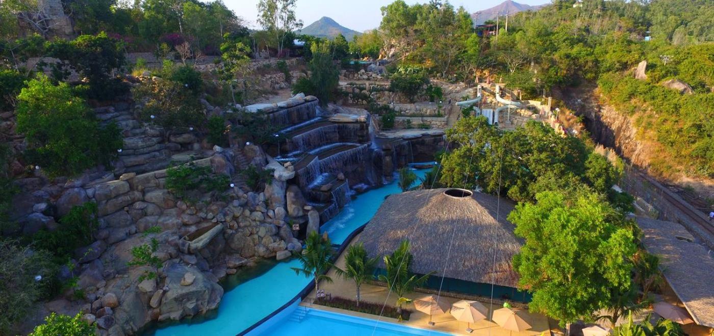 La Casa Hotel Nha Trang 50/50