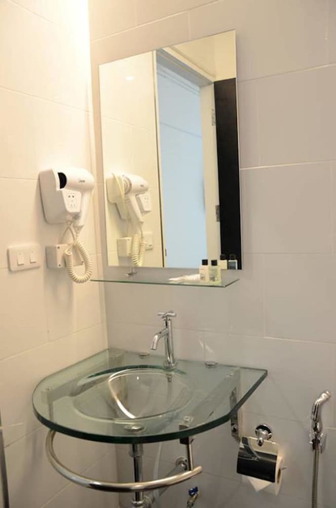 3Howw Hostel At Sukhumvit 21 71/71